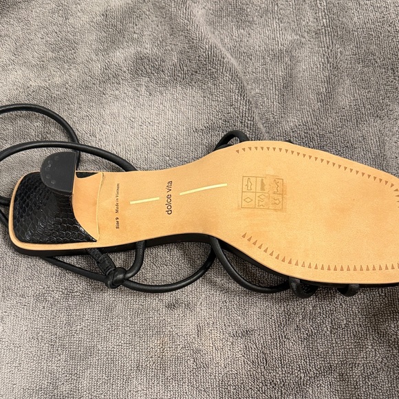 Dolce Vita Black Strappy Kitten Heels Size 9 NEVER WORN - Picture 5 of 10